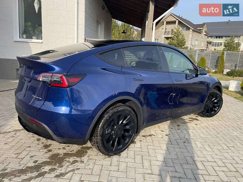 Tesla-8