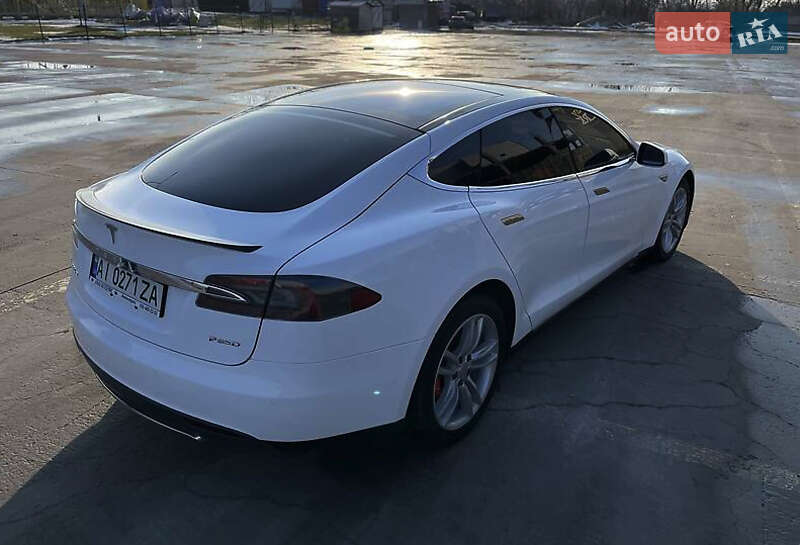 Tesla-29