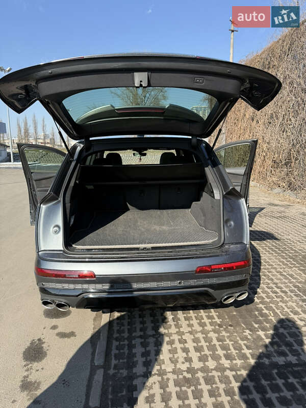 Audi SQ7 2021