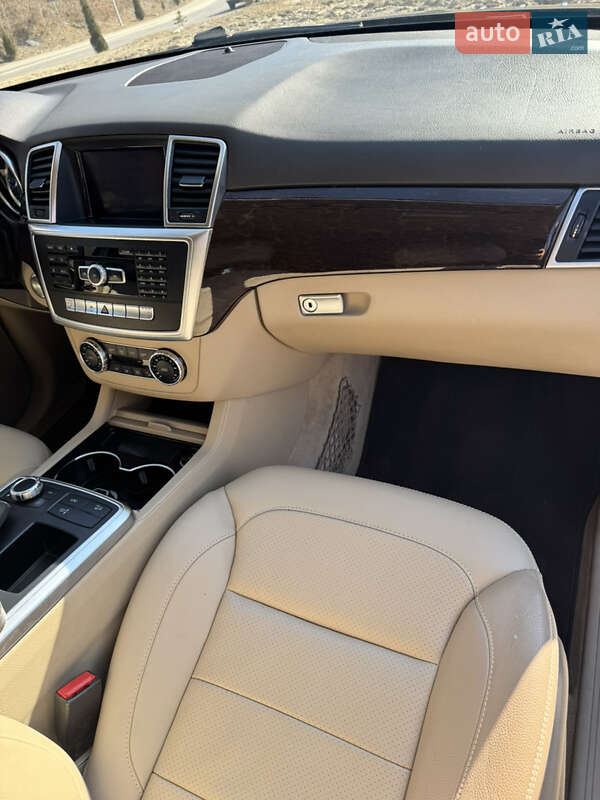 Mercedes-Benz M-Class 2013