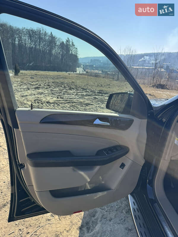 Mercedes-Benz M-Class 2013