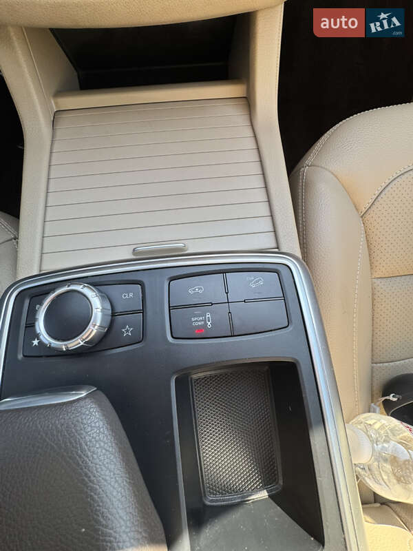 Mercedes-Benz M-Class 2013