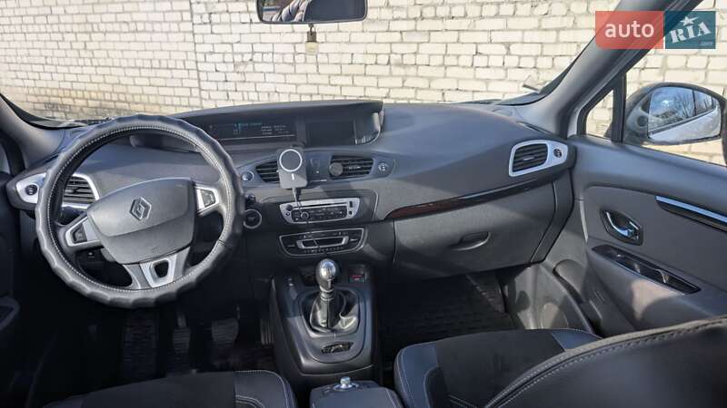 Renault Grand Scenic 2012