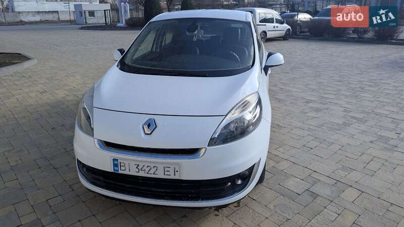 Renault Grand Scenic 2012