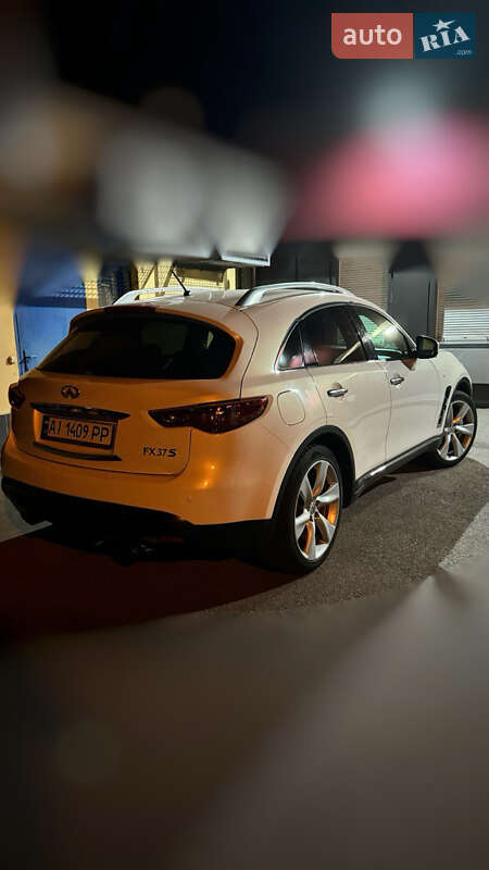 Infiniti FX 37 2010