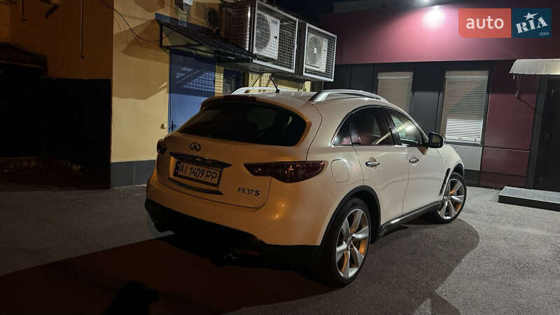 Infiniti FX 37 2010