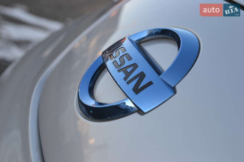 Nissan-33