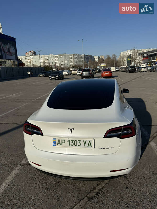 Tesla-4