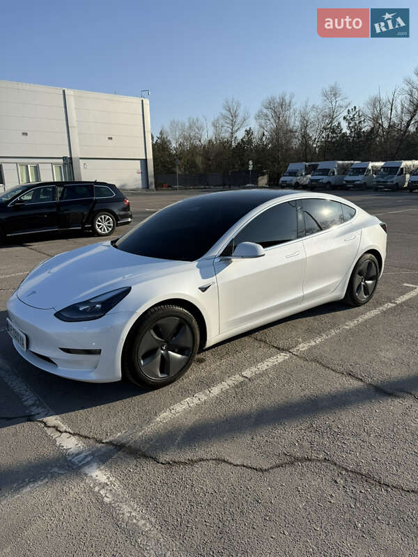 Tesla-11