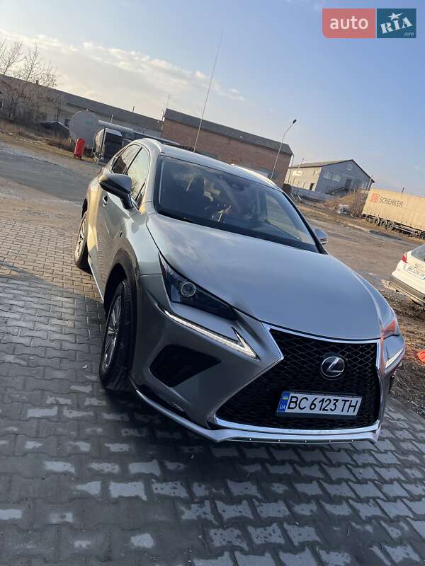 Lexus NX 2020
