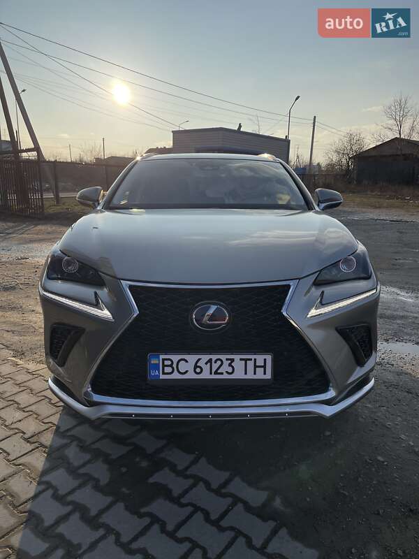 Lexus NX 2020