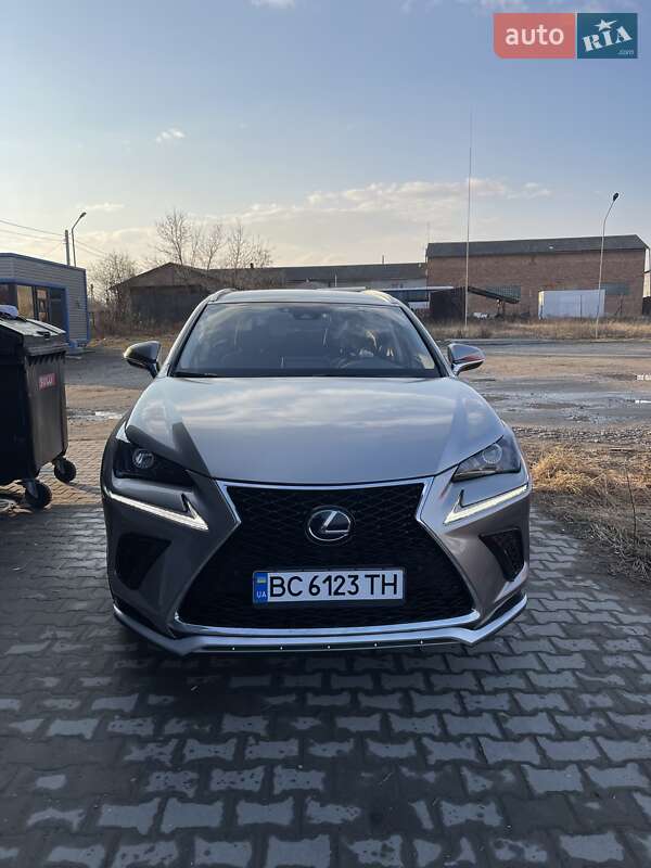 Lexus NX 2020