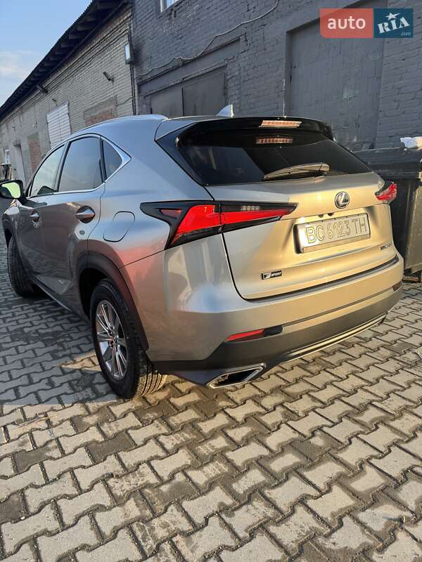 Lexus NX 2020
