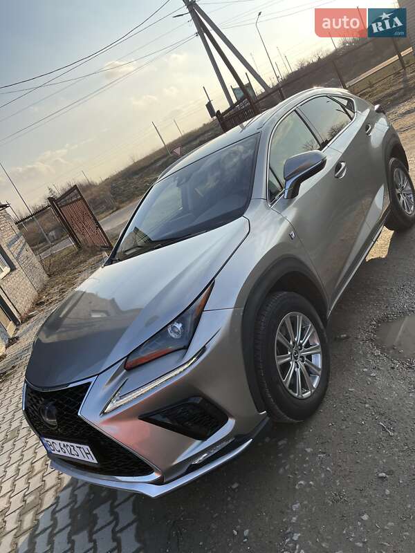 Lexus NX 2020
