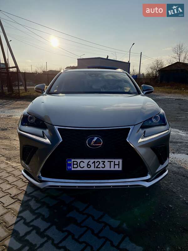 Lexus-26
