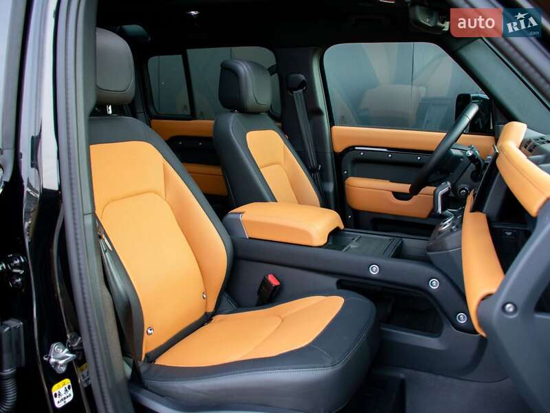 Land Rover Defender 2022