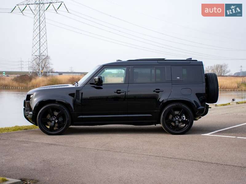 Land Rover Defender 2022