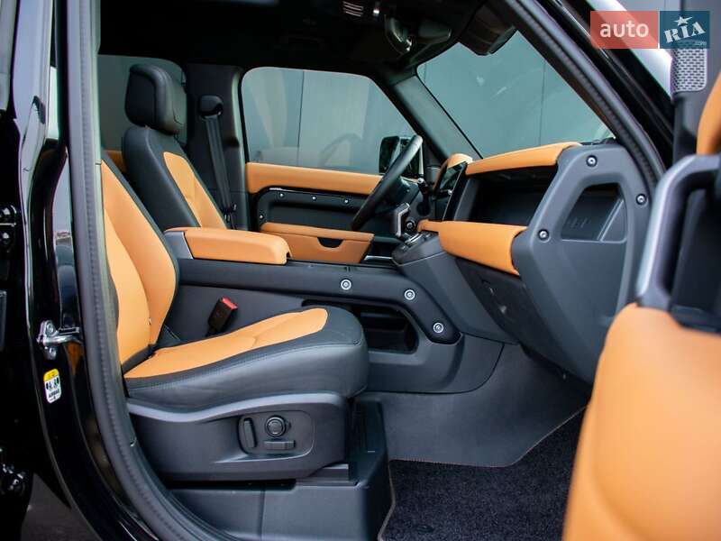 Land Rover Defender 2022