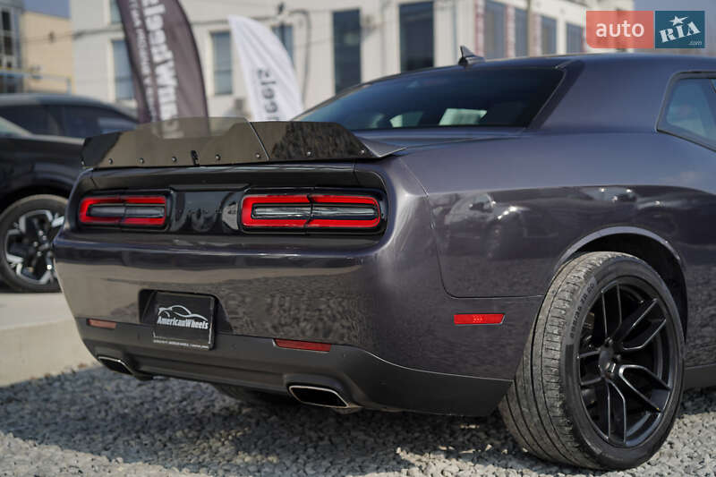 Dodge Challenger 2019