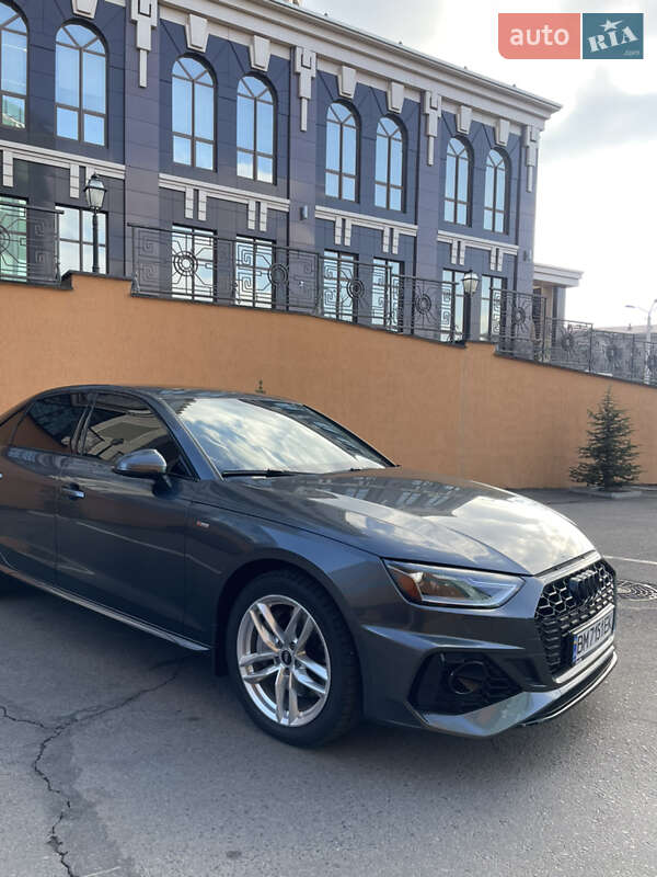 Audi-8