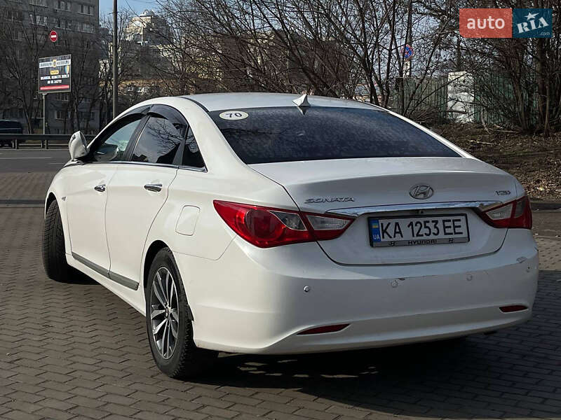 Hyundai-8