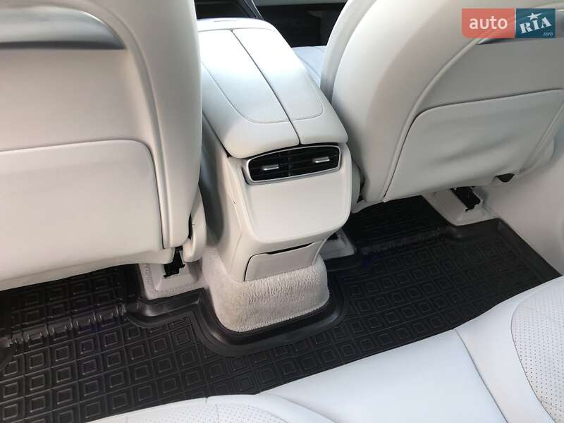 Mercedes-Benz EQE SUV 2023