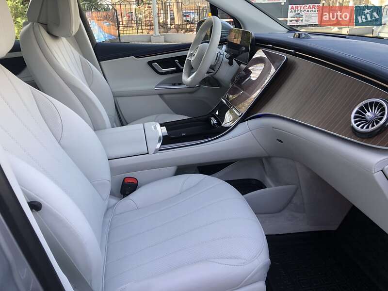 Mercedes-Benz EQE SUV 2023