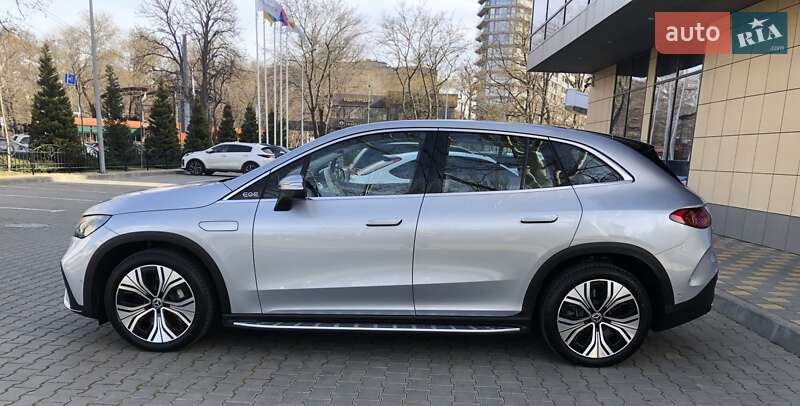 Mercedes-Benz EQE SUV 2023