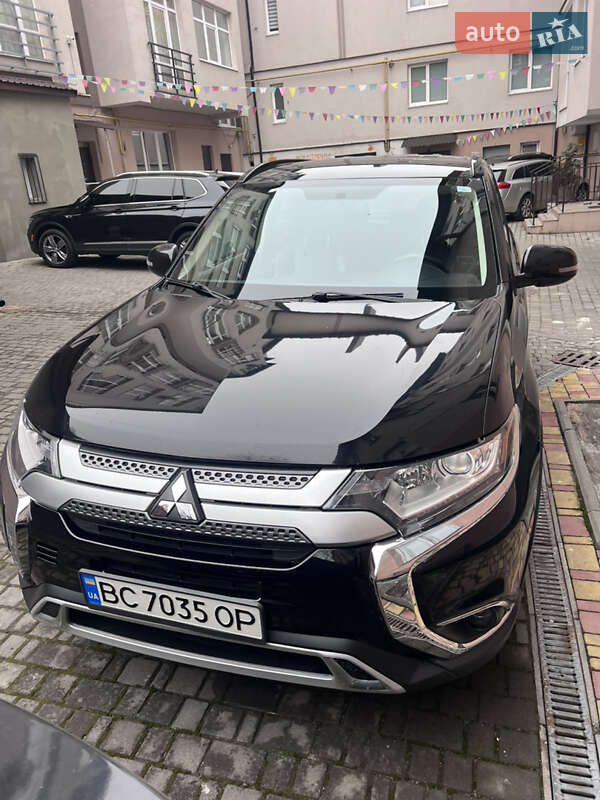 Mitsubishi-8