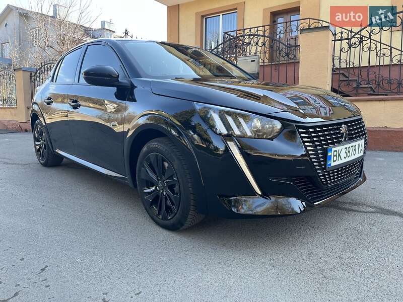 Peugeot e-208 2019