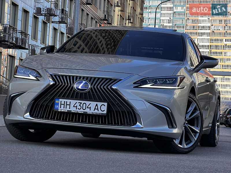 Lexus-49