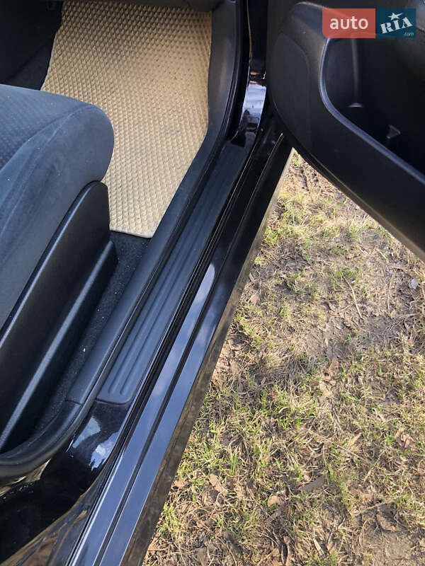 Nissan-12