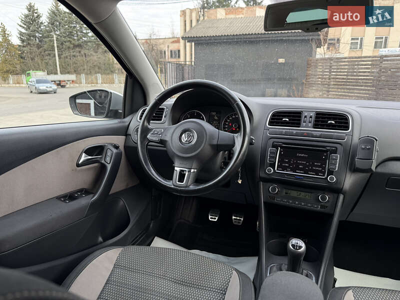 Volkswagen Cross Polo 2012