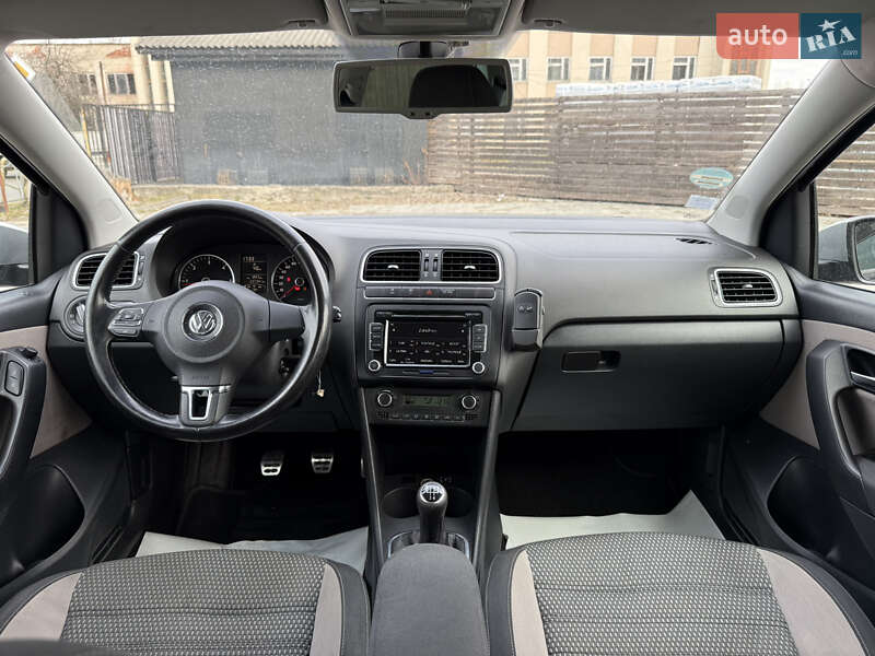 Volkswagen Cross Polo 2012