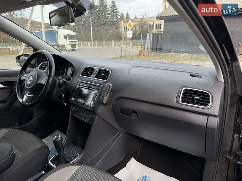 Volkswagen Cross Polo 2012