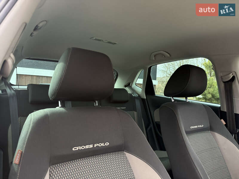 Volkswagen Cross Polo 2012