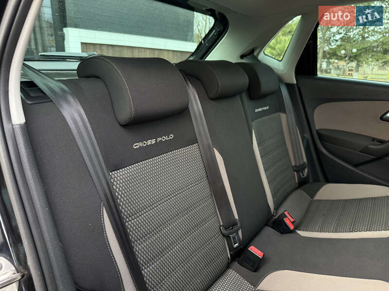 Volkswagen Cross Polo 2012