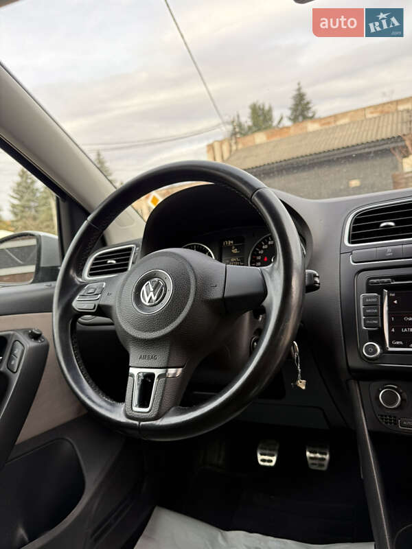 Volkswagen Cross Polo 2012