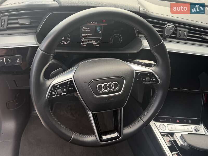 Audi-30