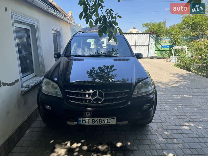 Mercedes-Benz M-Class 2007