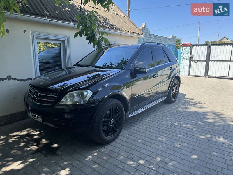 Mercedes-Benz M-Class 2007