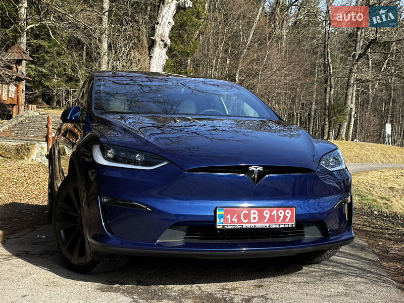 Tesla Model X 2023