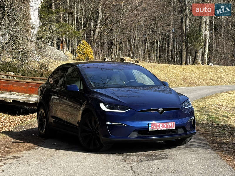 Tesla Model X 2023