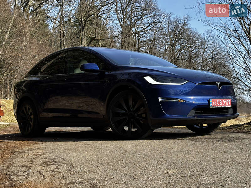 Tesla Model X 2023