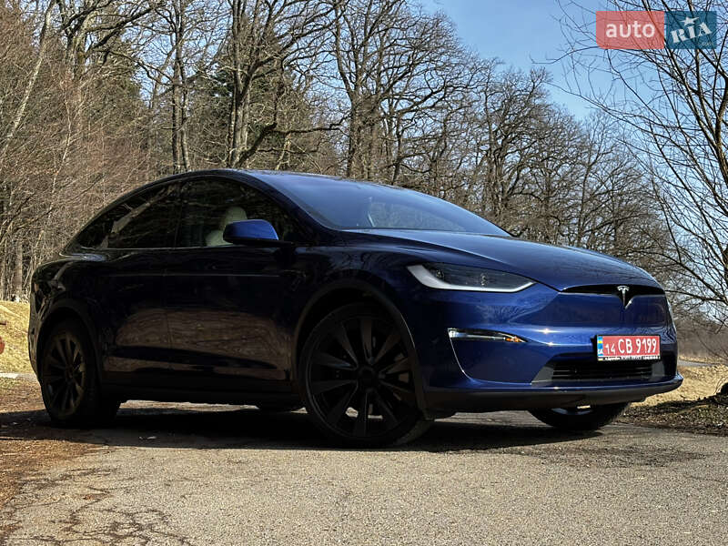 Tesla Model X 2023
