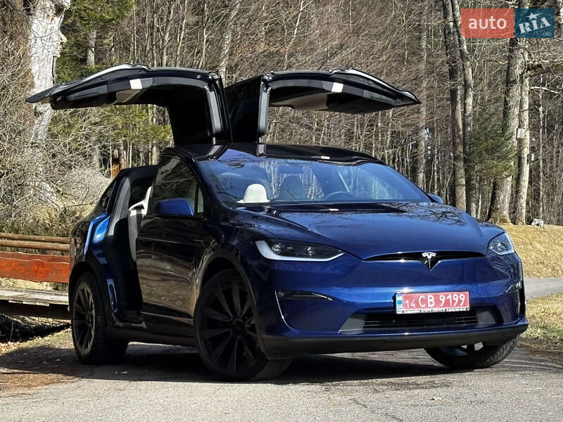 Tesla Model X 2023