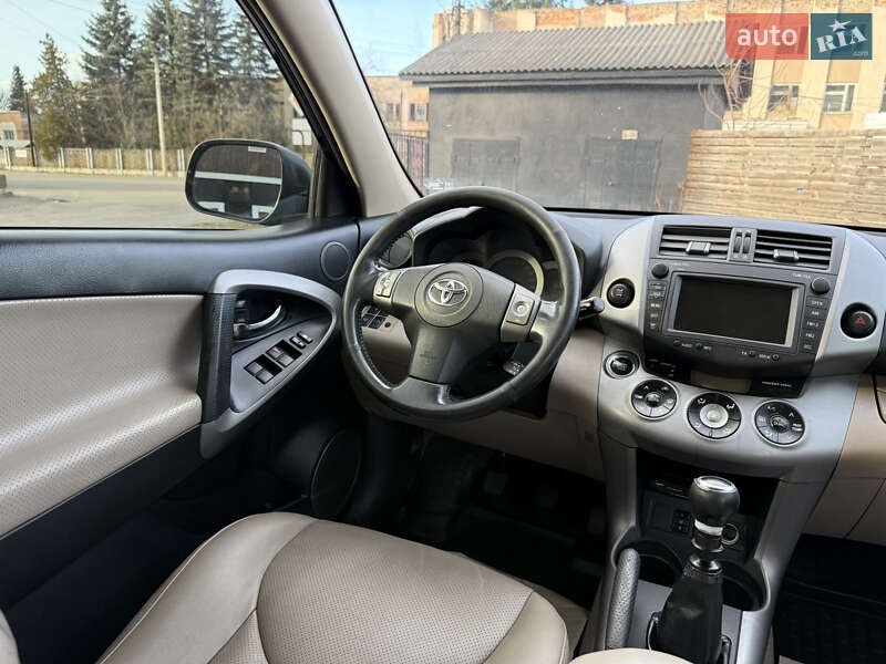 Toyota RAV4 2009