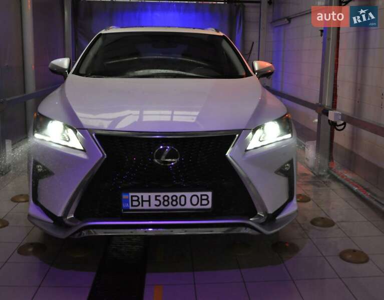 Lexus-9