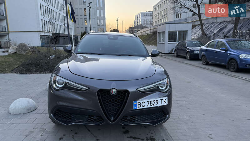 Alfa Romeo-28