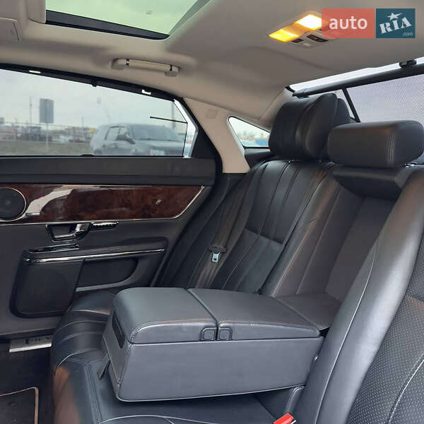 Jaguar XJ 2013
